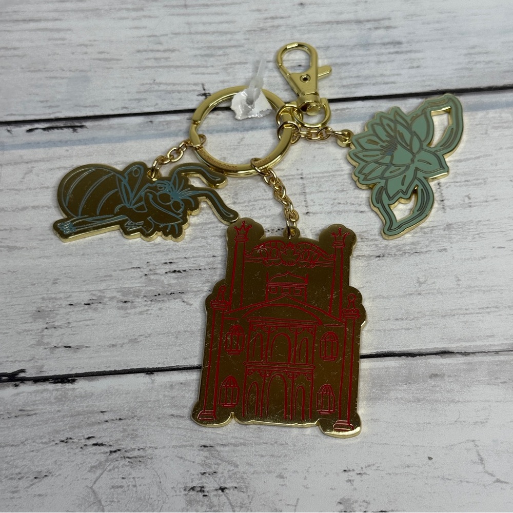 Gold Tiana Disney Princess keychain NWOT - Picture 2 of 3